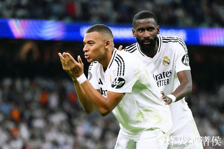 皇马跟队:姆巴佩、巴尔韦德、吕迪格、卡马文加等人缺席训练 皇马跟队:姆巴佩、巴尔韦德、吕迪格、卡马文加等人缺席训练